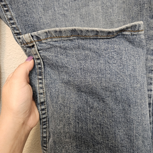 Wrangler Mens 32 Waist 30 Length Medium Wash Denim Jeans - Picture 4 of 9